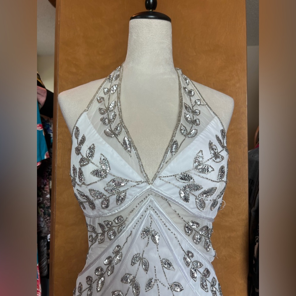 Oleg Cassini White V-Neck Beaded Prom Gown - Picture 4 of 6